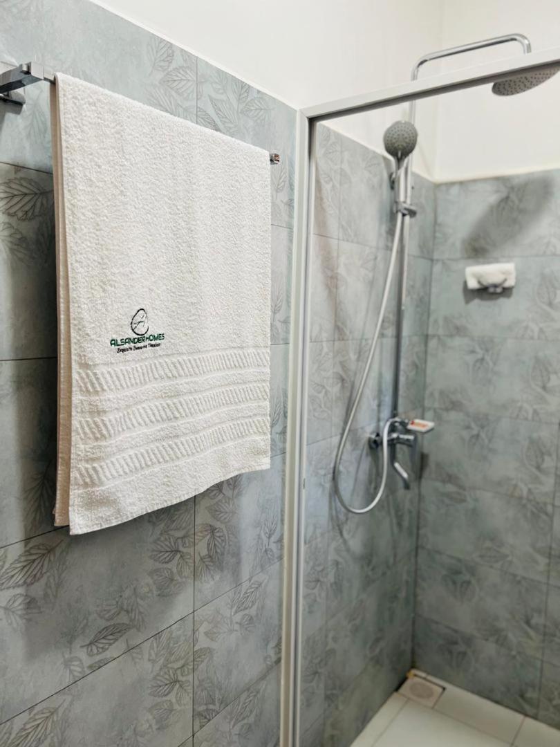 Alsander Homes Raspberry 캄팔라 외부 사진